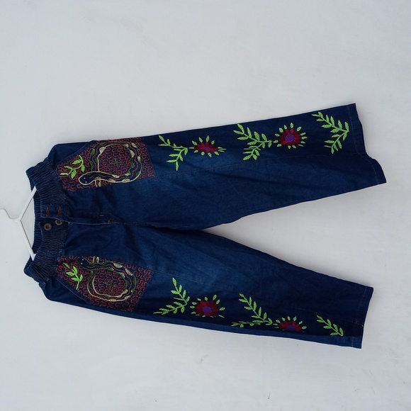 Capri pants hand embroidered shipibo for women Amazon jungle
